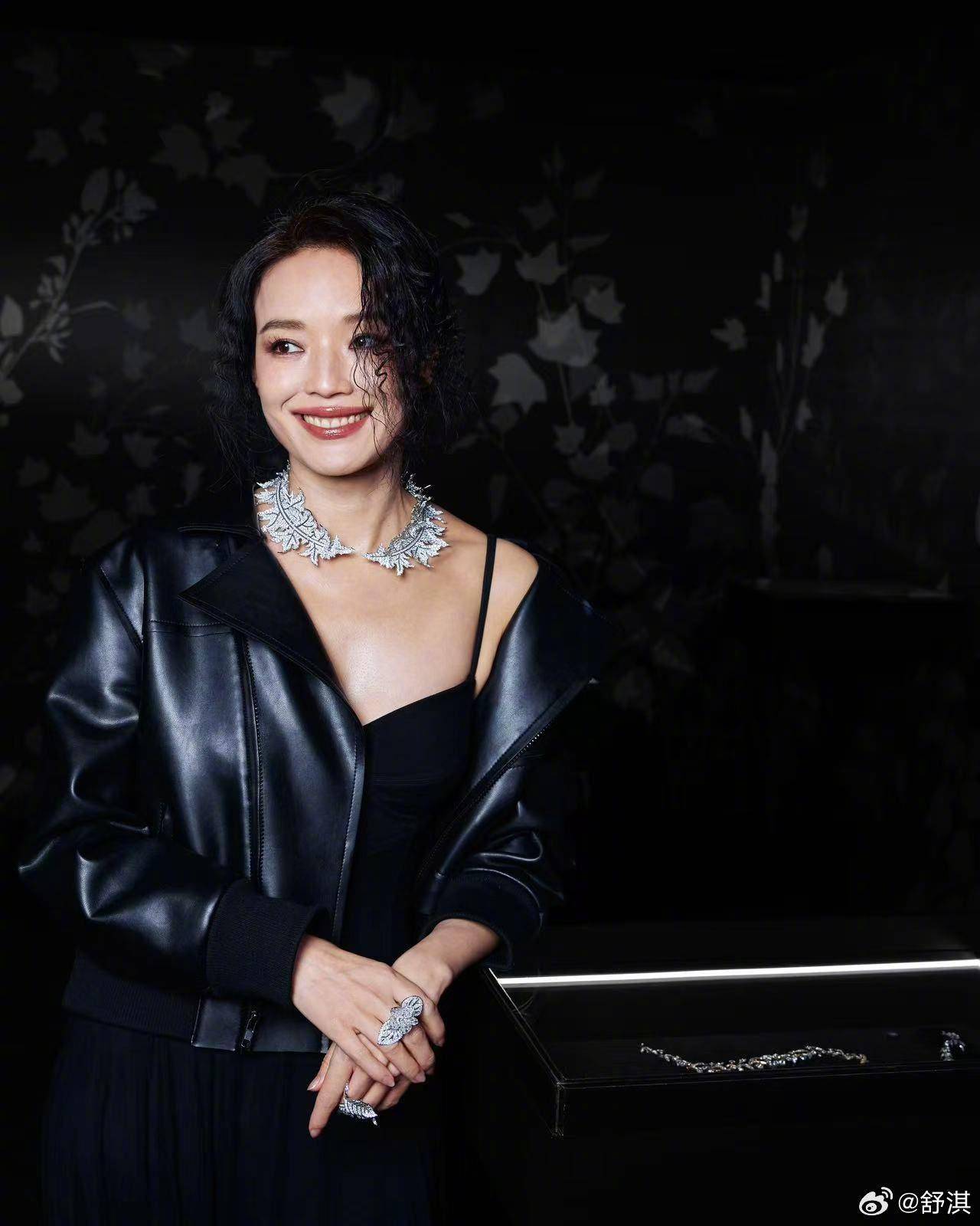 舒淇皮衣不穿好露香肩　改戴Boucheron珠宝当晚宴女王 奢侈品牌 图2张