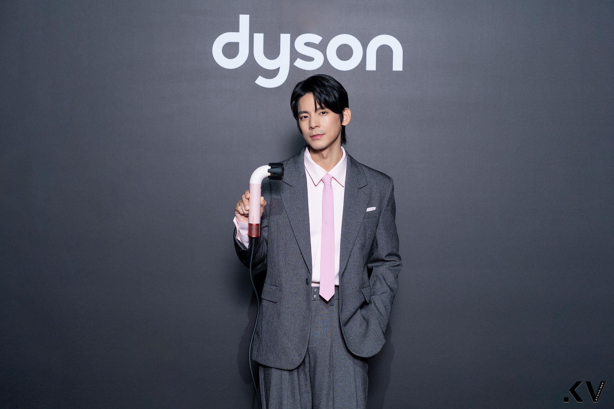 9m88与林柏宏霸气开箱Dyson“水管吹风机”！高颜值＋高科技联手掀起时尚发型革命 最新资讯 图5张