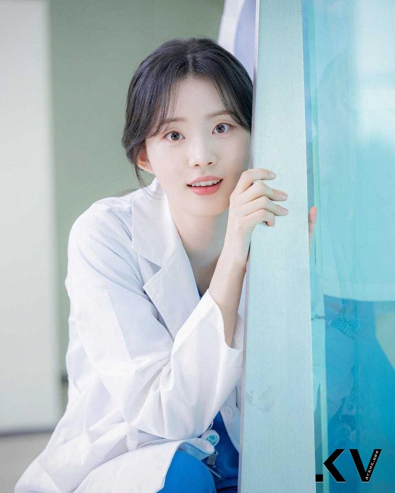 《机智住院医生生活》申诗雅私服又帅又美　LV后背包、Miu Miu手袋都爆款 最新资讯 图2张