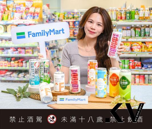 全家爆红“木村袜”卖破6万双！再引进日本联名文具、17款春夏服 时尚穿搭 图8张