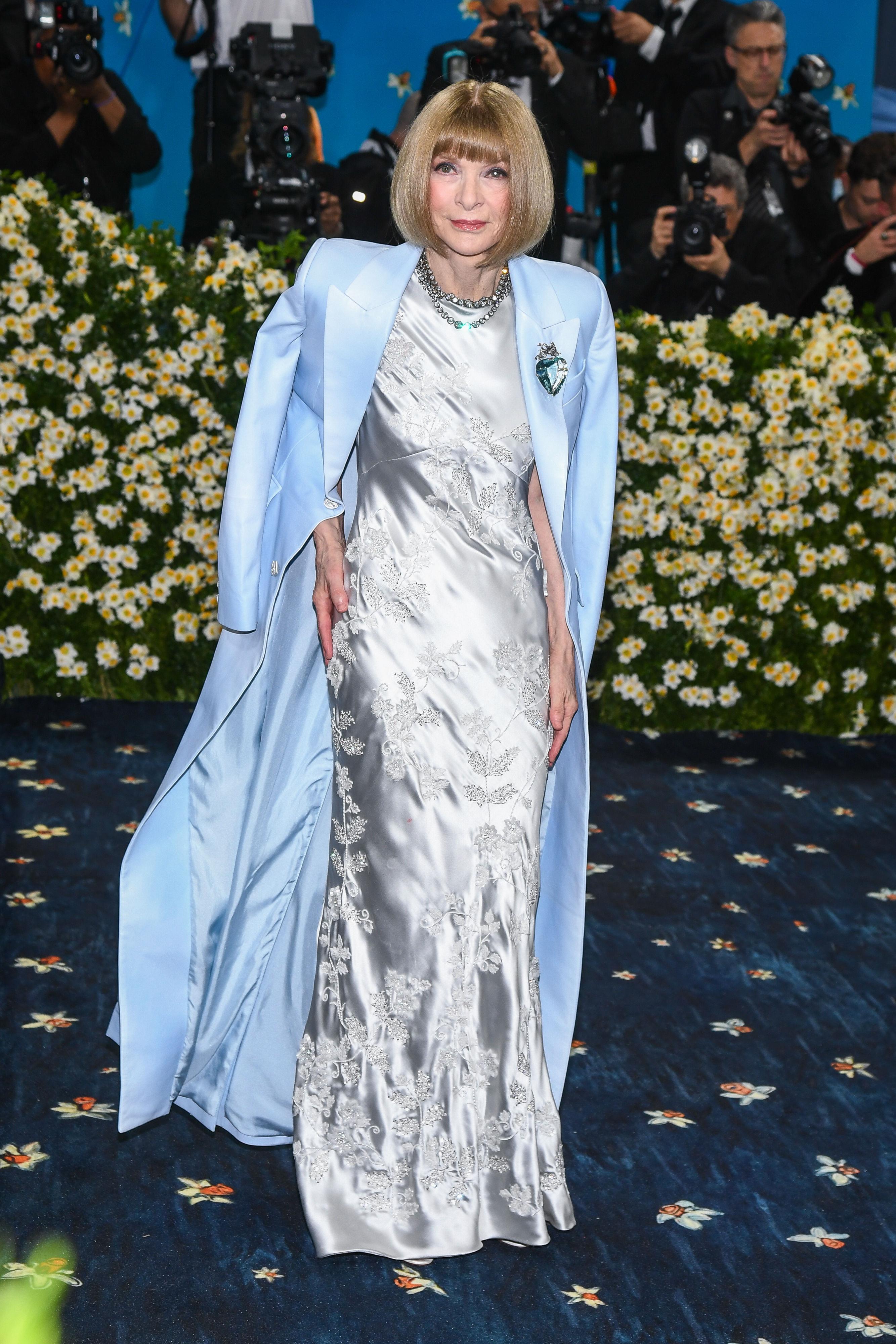 Met Gala／菲董LV外套镶10万颗珍珠　联合主席男星斗篷下有玄机 时尚穿搭 图2张