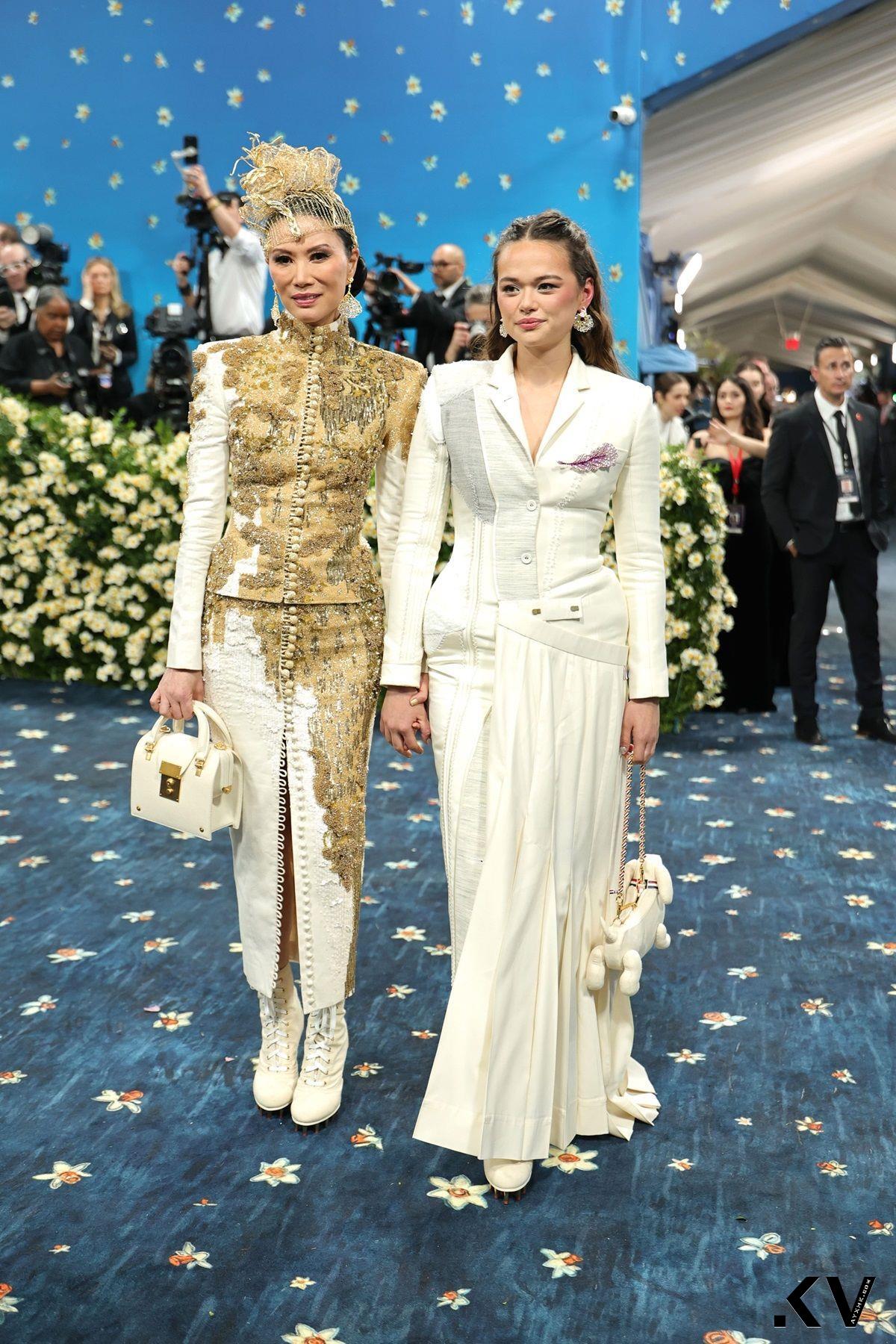 妮可基嫚戴CINDY CHAO珠宝闪耀Met Gala　席德妮巨钻戒刻爱犬名 奢侈品牌 图3张