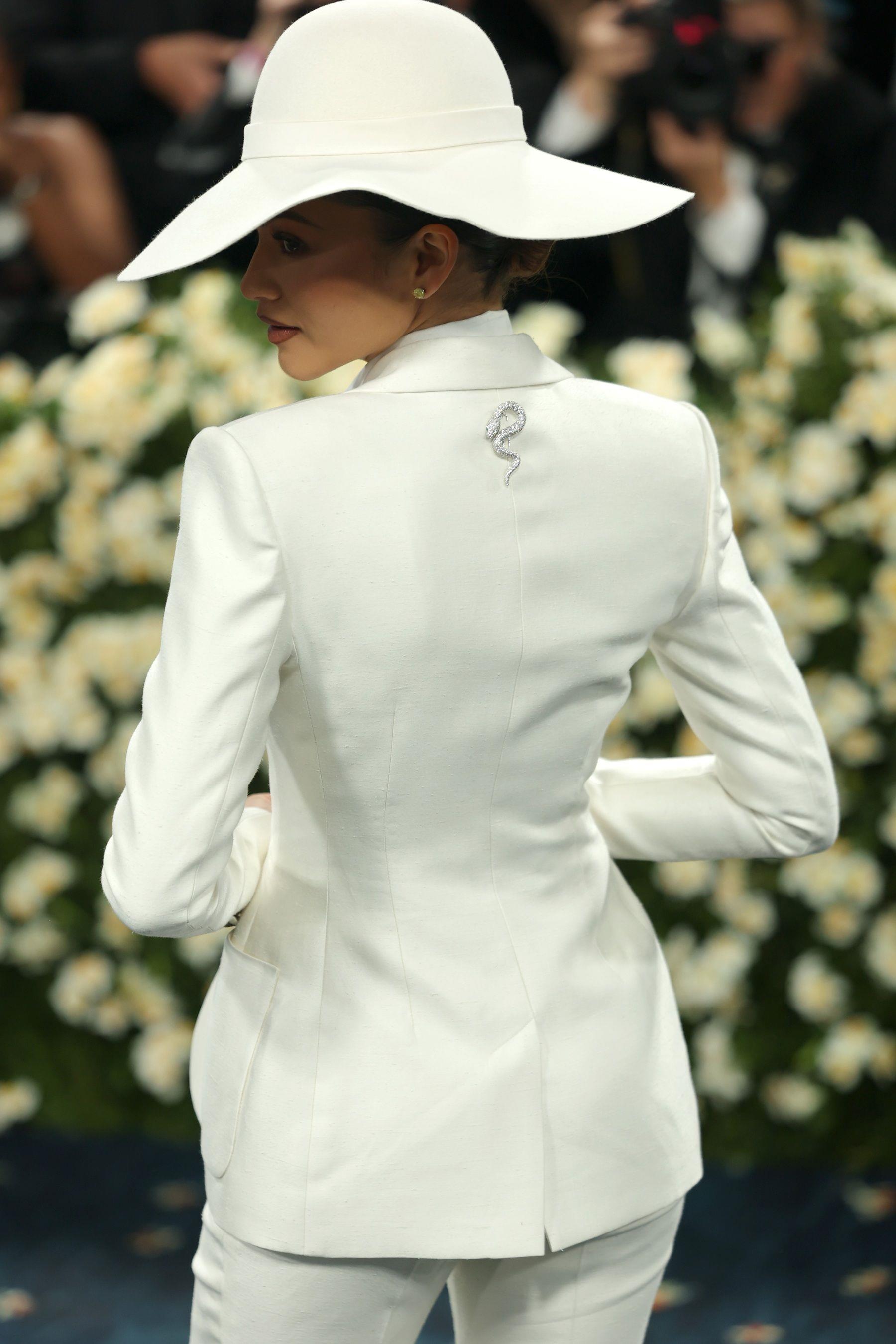 妮可基嫚戴CINDY CHAO珠宝闪耀Met Gala　席德妮巨钻戒刻爱犬名 奢侈品牌 图4张