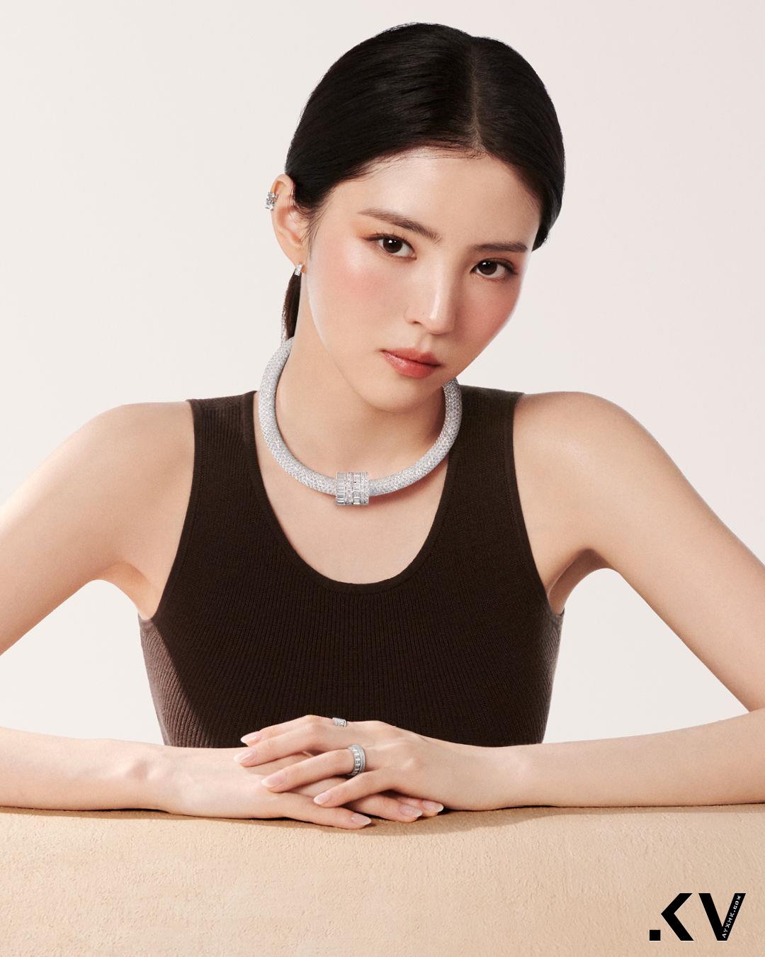 韩韶禧全钻颈炼上身气势满分　时尚宠儿珠宝怎么搭都时髦 奢侈品牌 图1张