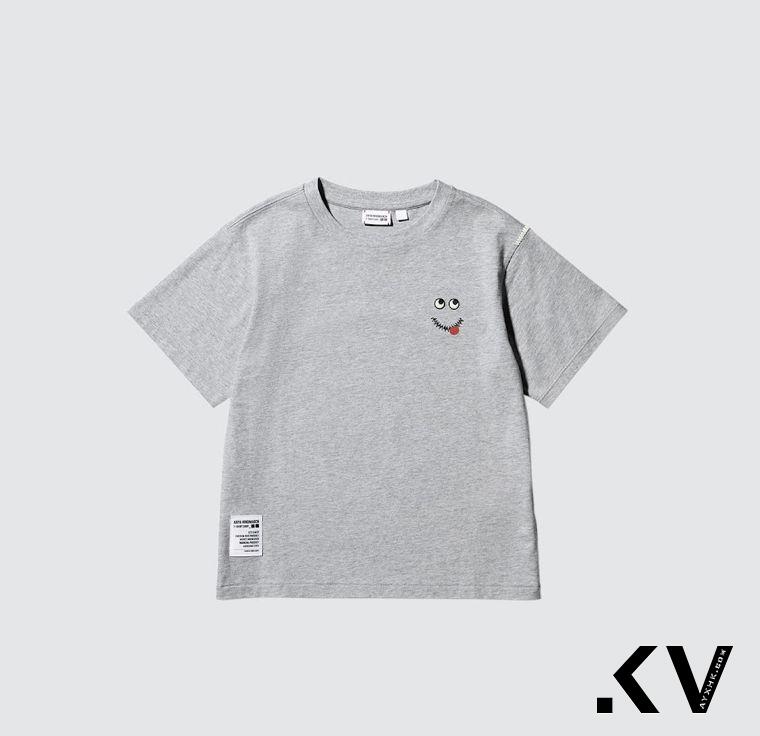 UNIQLO“小眼睛”夏季联名百搭T恤细节一次看！标签藏幽默语录超劝败 时尚穿搭 图6张