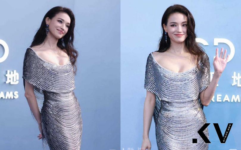 舒淇化身“银色美人鱼”美貌封顶　49岁状态惊人网封最强红毯女神 名人名流 图2张