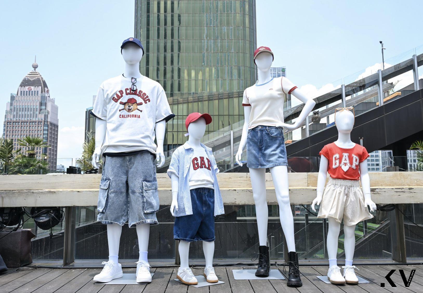 Gap联名加州品牌DÔEN碎花裙、童装开卖倒数！宇宙人示范夏季美式穿搭 时尚穿搭 图4张