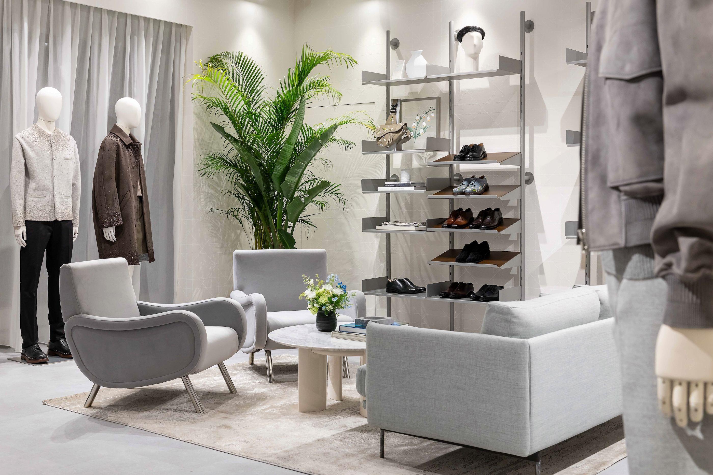 DIOR球鞋颜色、包包材质自己决定！订製沙龙期间限定登场 时尚穿搭 图1张