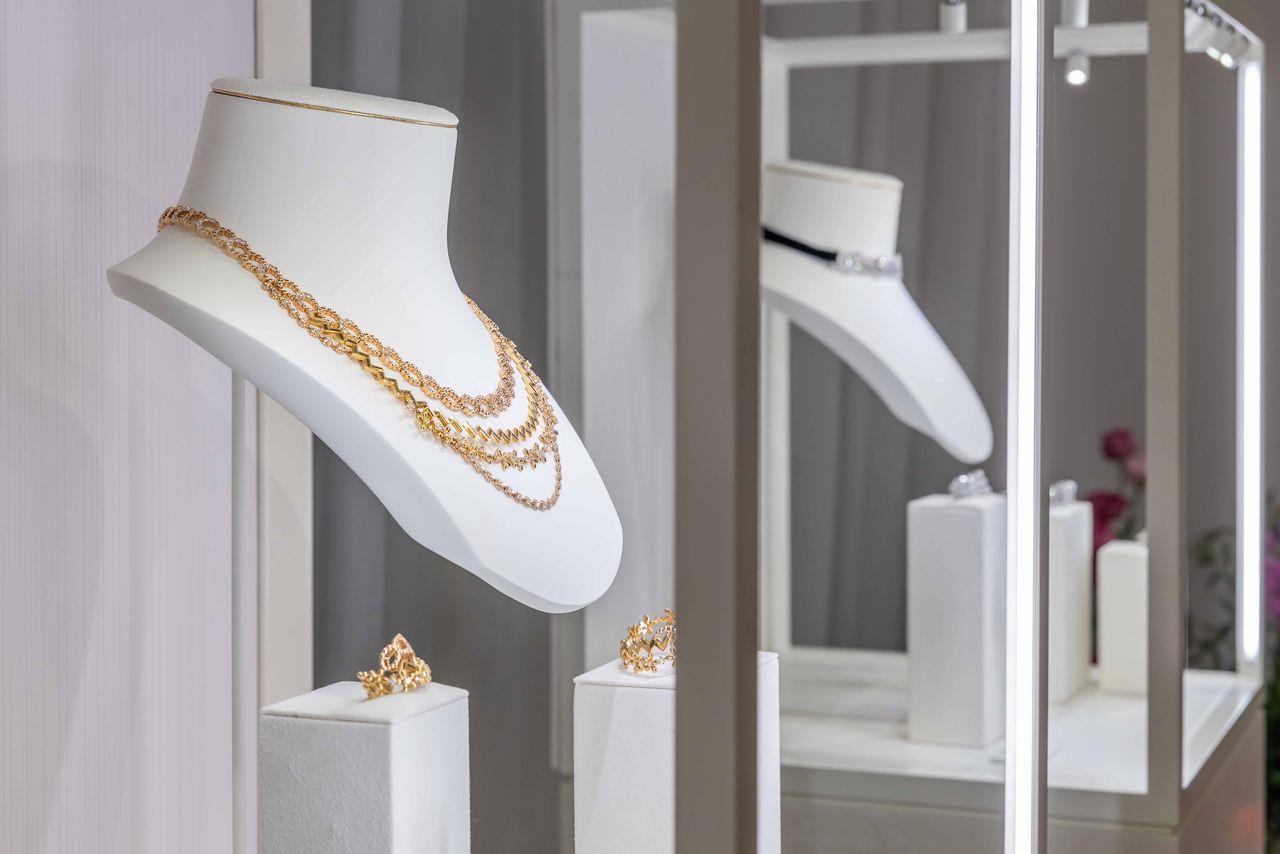 DIOR球鞋颜色、包包材质自己决定！订製沙龙期间限定登场 时尚穿搭 图14张