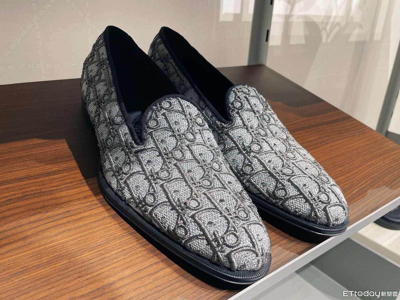 DIOR球鞋颜色、包包材质自己决定！订製沙龙期间限定登场 时尚穿搭 图13张