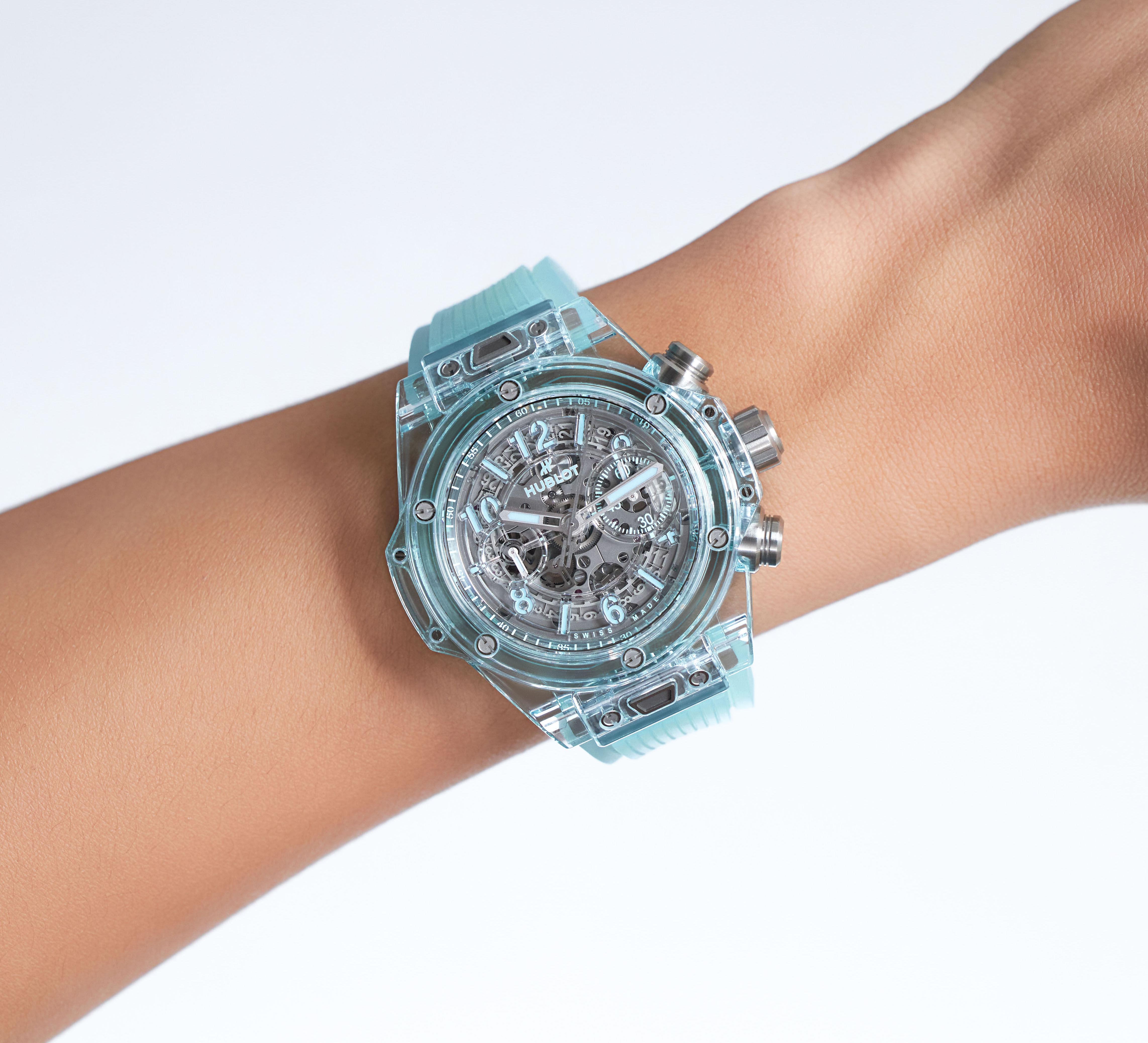 HUBLOT湖水蓝宝石表好梦幻　透明感表壳秀机芯还抗UV 奢侈品牌 图2张